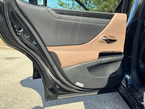 Certified 2023 Lexus ES 350 w/ Premium Package image 24