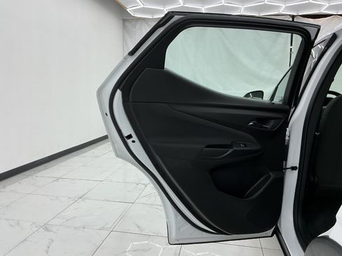 Used 2022 Chevrolet Bolt EUV LT w/ Driver Confidence Package FWD image 24