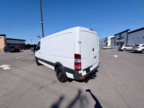 Used 2017 Mercedes-Benz Sprinter 2500 image 39
