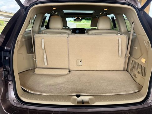 Used 2017 Toyota Highlander Limited Platinum FWD image 22