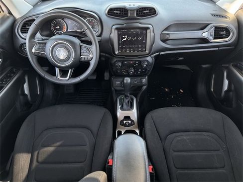 Used 2022 Jeep Renegade Latitude image 9