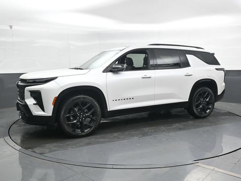 Used 2024 Chevrolet Traverse RS AWD/4WD image 9