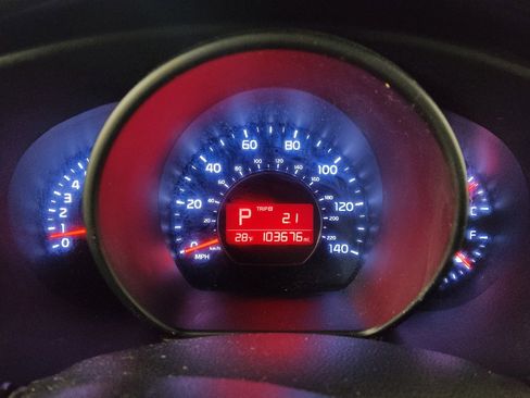 Used 2015 Kia Soul + w/ Audio Package image 23