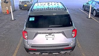 Used 2023 Ford Explorer XLT w/ Equipment Group 202A AWD/4WD image 5