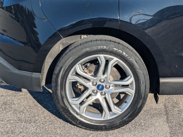 Certified 2018 Ford Edge Titanium w/ Ford Safe & Smart Package FWD image 11