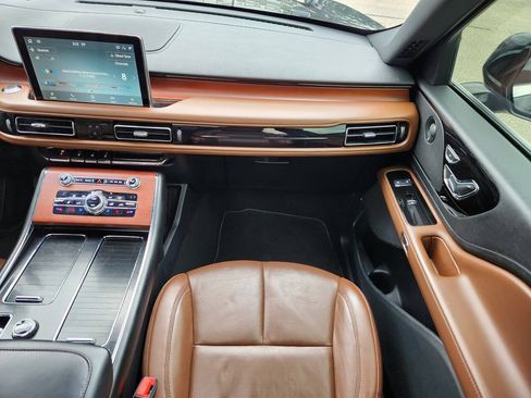 Used 2020 Lincoln Aviator Reserve w/ Equipment Group 201A AWD/4WD image 17