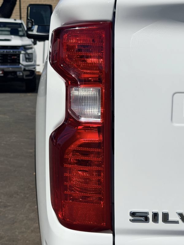 Used 2021 Chevrolet Silverado 3500 LT w/ Fleet Comfort Package AWD/4WD image 10
