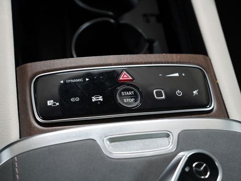 Used 2023 Mercedes-Benz EQS 580 4MATIC Sedan image 29