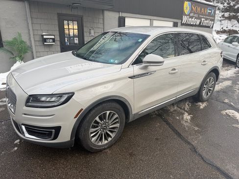 Used 2019 Lincoln Nautilus Select image 1