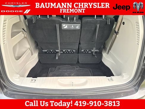 Used 2018 Chrysler Pacifica Touring-L Plus w/ Tire & Wheel Group FWD image 23