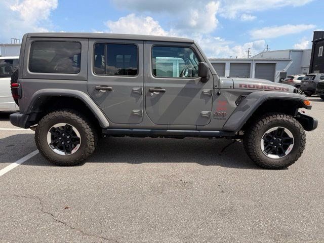 Used 2022 Jeep Wrangler Unlimited Rubicon w/ LED Lighting Group AWD/4WD image 6