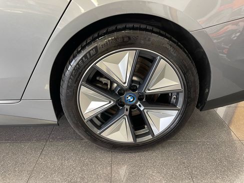 Used 2022 BMW i4 eDrive40 RWD image 22