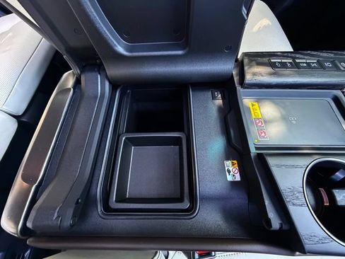 Certified 2025 Lexus LX 600 4WD w/ Appearance Package image 27