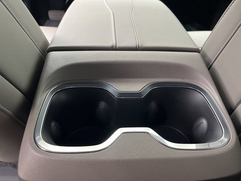 New 2026 GMC Acadia Elevation w/ Elevation Premium Package FWD image 22
