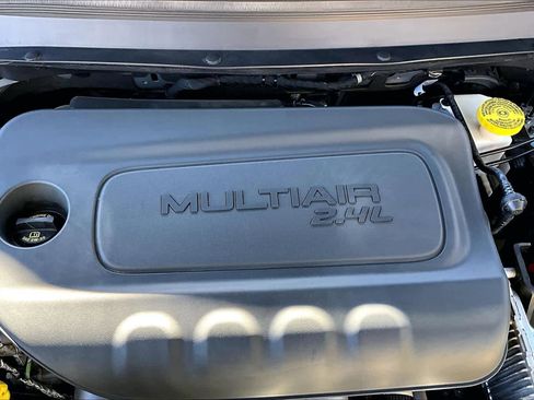 Used 2021 Jeep Cherokee Latitude Plus image 31