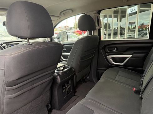 Used 2017 Nissan Titan SV image 25
