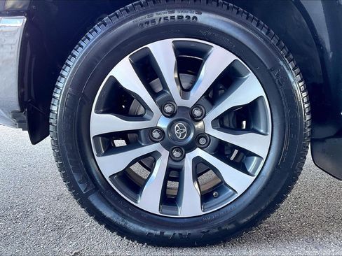 Used 2018 Toyota Tundra Limited image 24