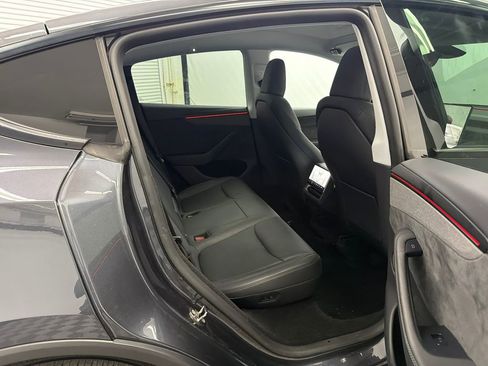 Used 2026 Tesla Model Y Long Range image 16