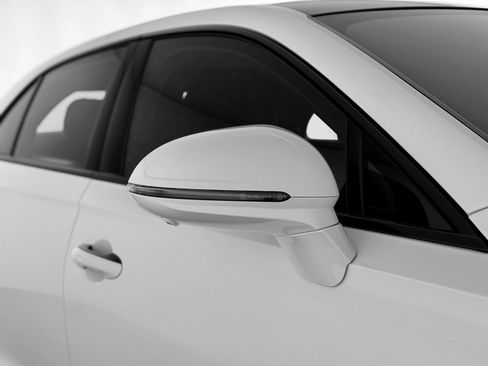 New 2026 Bentley Flying Spur Plug-In Hybrid image 37