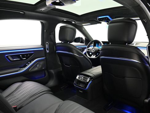 Used 2025 Mercedes-Benz S 63 AMG S w/ AMG Night Package image 9