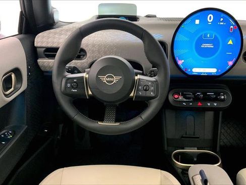 Used 2025 MINI Cooper S image 4