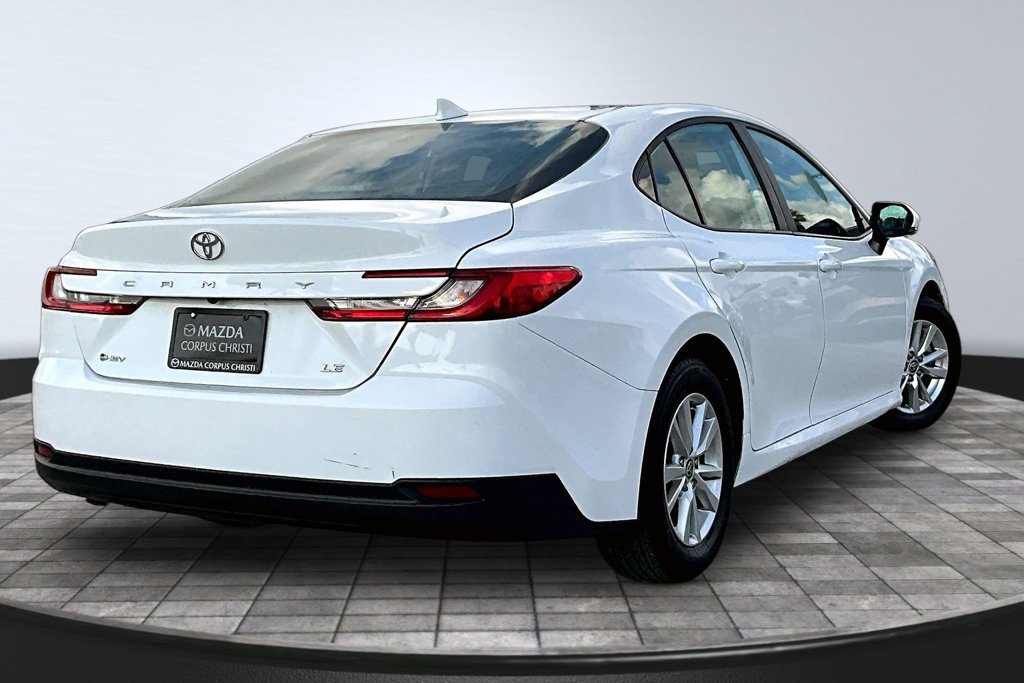 Used 2025 Toyota Camry LE FWD image 7