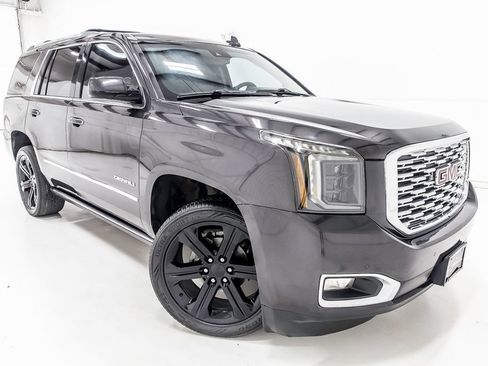 Used 2018 GMC Yukon Denali w/ Open Road Package AWD/4WD image 8