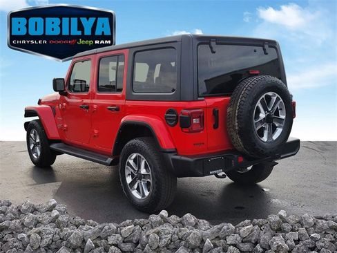 Used 2021 Jeep Wrangler Unlimited Sahara w/ Dual Top Group image 4