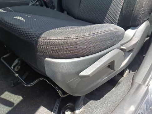 Used 2018 Subaru Forester 2.5i AWD/4WD image 17
