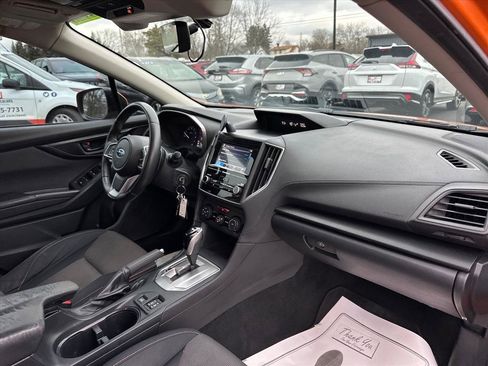 Used 2018 Subaru Crosstrek 2.0i Premium w/ Eyesight System image 19
