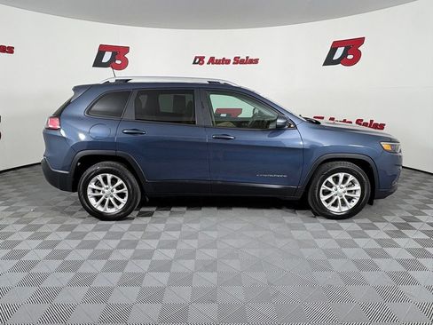 Used 2020 Jeep Cherokee Latitude w/ Advanced Safety Group FWD image 7