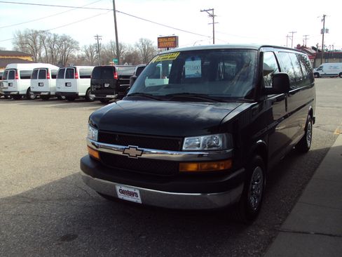 Used 2014 Chevrolet Express 1500 LT w/ LT Preferred Equipment Group image 4