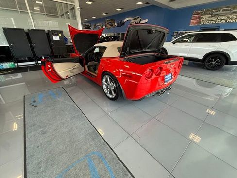 Used 2010 Chevrolet Corvette Grand Sport w/ Preferred Equipment Group image 18