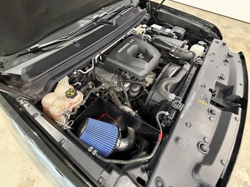 Used 2016 GMC Canyon SLE w/ All Terrain Adventure Package image 9