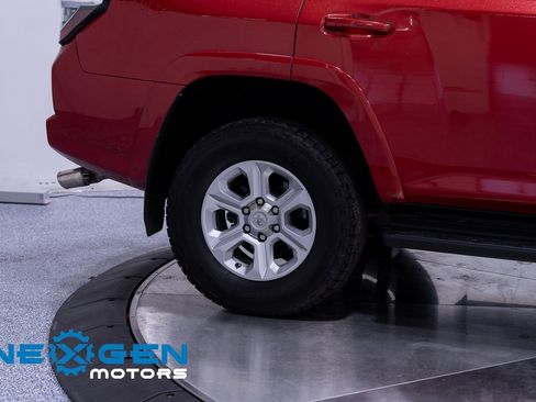 Used 2018 Toyota 4Runner SR5 Premium image 51