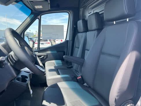 New 2026 Mercedes-Benz Sprinter 2500 image 4