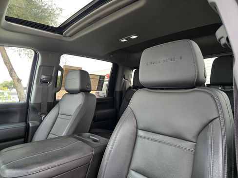 Certified 2023 GMC Sierra 2500 Denali w/ Denali Ultimate Package image 13