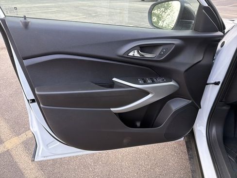 New 2026 Chevrolet Trax RS FWD image 10