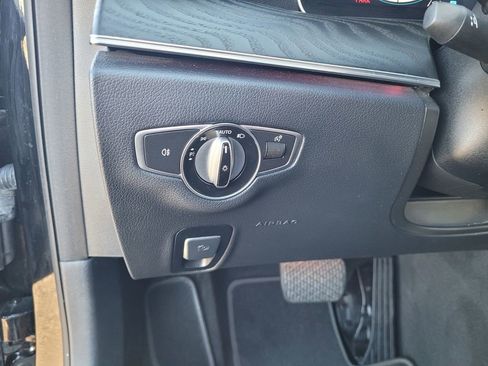 Used 2022 Mercedes-Benz E 350 Sedan image 27
