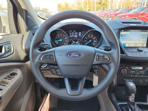 Used 2017 Ford Escape SE w/ Equipment Group 201A image 13