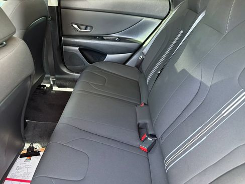 Used 2021 Hyundai Elantra SEL w/ Convenience Package FWD image 29