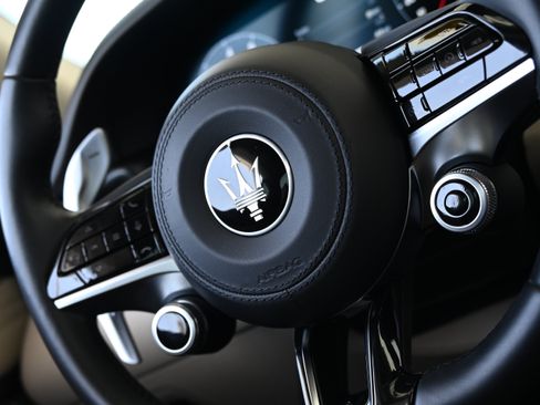 Used 2024 Maserati GranTurismo Modena AWD/4WD image 23
