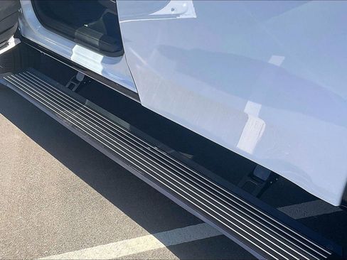 New 2026 Jeep Grand Wagoneer Limited AWD/4WD image 10