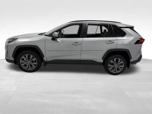 Used 2022 Toyota RAV4 Limited AWD/4WD image 3