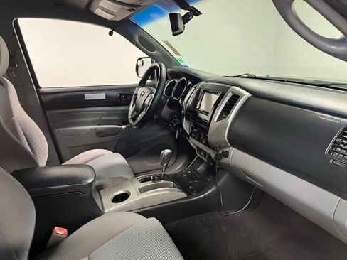 Used 2013 Toyota Tacoma PreRunner w/ TRD Off-Road Pkg RWD image 11