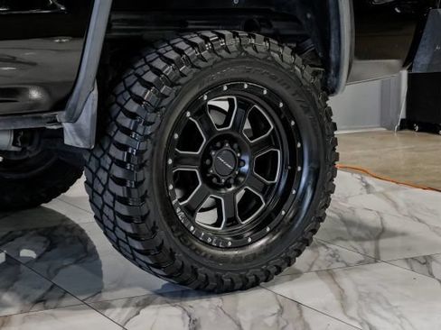 Used 2017 GMC Sierra 1500 SLT w/ All Terrain X Package AWD/4WD image 78