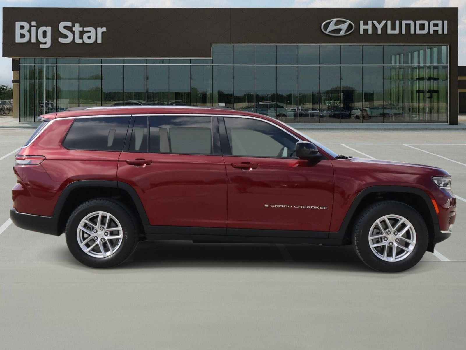 Used 2021 Jeep Grand Cherokee L Laredo w/ Luxury Tech Group I RWD image 5