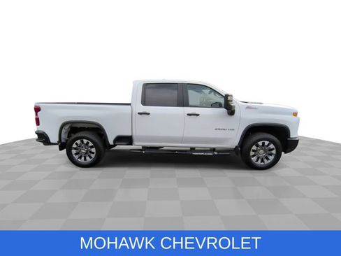 Used 2025 Chevrolet Silverado 2500 Custom w/ Custom Convenience Package AWD/4WD image 10