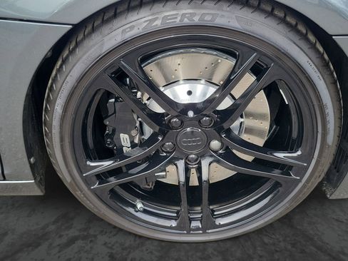 Used 2012 Audi R8 V10 image 6