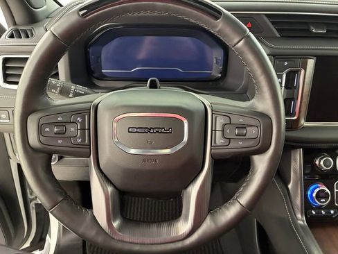Used 2024 GMC Yukon Denali Ultimate AWD/4WD image 22
